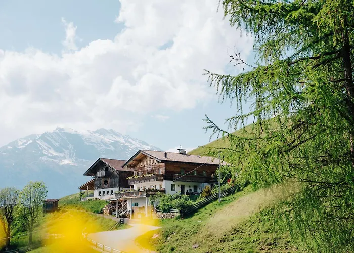 Ferienwohnungen Wiesbauer Schenna