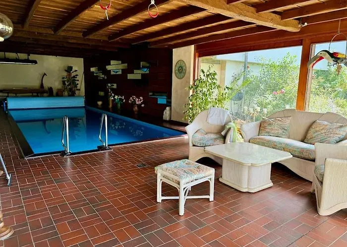 Haus mit Pool im Herzen Bochums