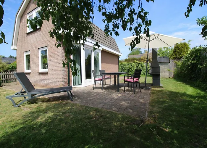 Nice House With Large Garden In Noordwijk And Near The Sea