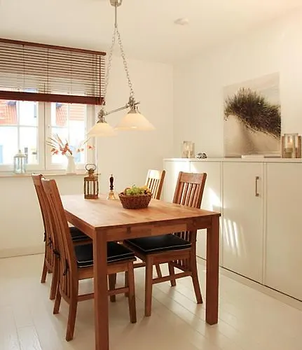 Villa Haus 107, Wacholderweg 7 Karlshagen