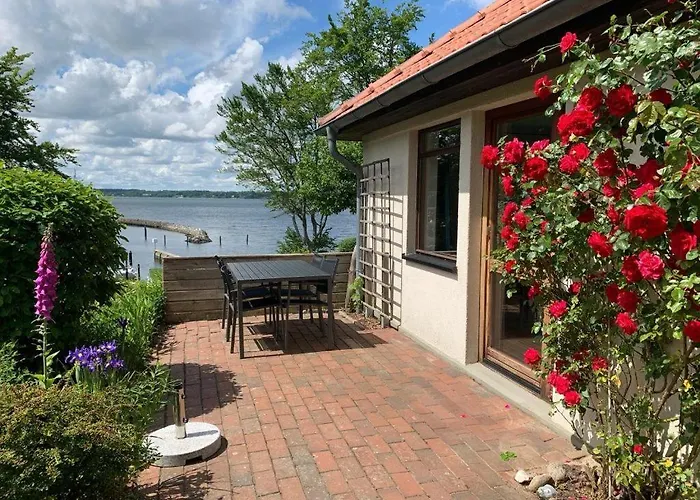 Ferienhaus Meerblick am Yachthafen Glücksburg