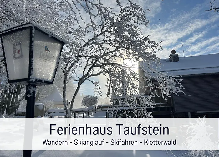 Großes Ferienhaus für 12 -17 Personen mit Whirlpool - Spielzimmer und Garten Herbstein