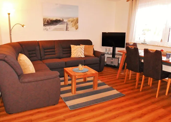 HAUS ROSI  - Reihenhaus 2 - Strandnah - Ruhig - WLAN - Parkplatz - Grillplatz -Waschmaschine - Grömitz