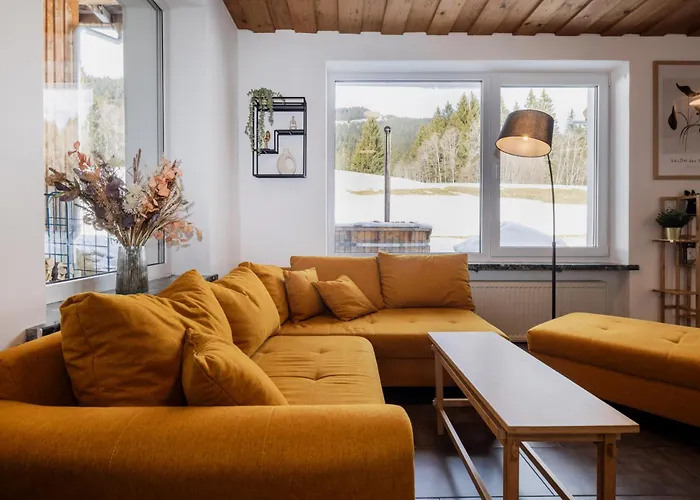 Zum Hüttenklaus - 12 Personen Gruppenunterkunft in den Bergen mit eigenem Badezuber Bad Hindelang