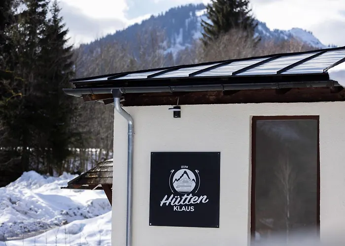 Zum Hüttenklaus - 12 Personen Gruppenunterkunft in den Bergen mit eigenem Badezuber Bad Hindelang