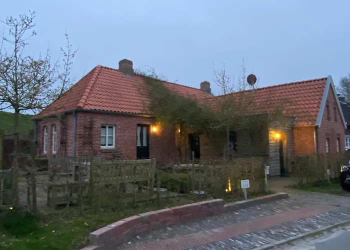 Villa Deichhaus am Greetsieler Hafen Oma Geertje Krummhörn