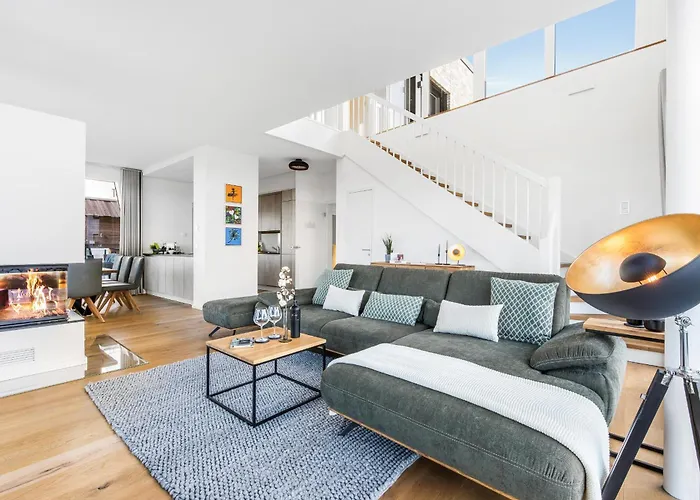 Villa King Erste Lage, Dachterrasse, Meerblick, Carport, Kamin, Sauna, Terrasse, Aussenrolllaeden Olpenitz