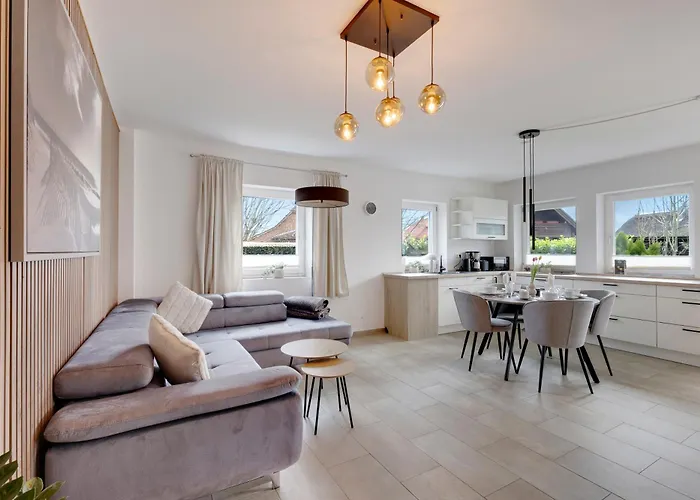 SeeZeit, Ferienhaus bis zu 6 Personen, 500 Meter zum Wasser, mit Garten Hüde