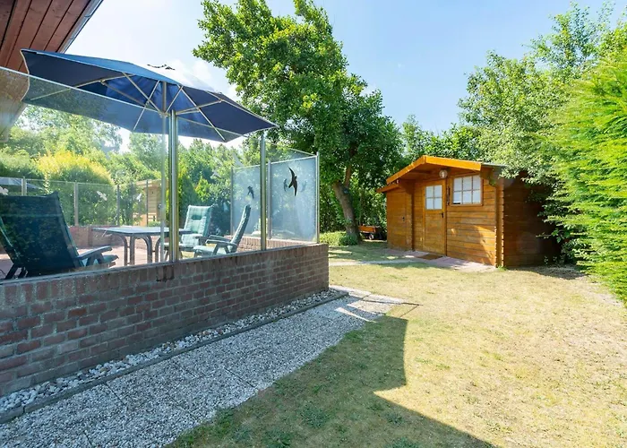 Bungalow At Garnekuul Park With Garden Callantsoog