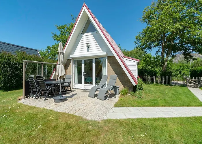 Holiday Home Groote Keeten near Beach Callantsoog