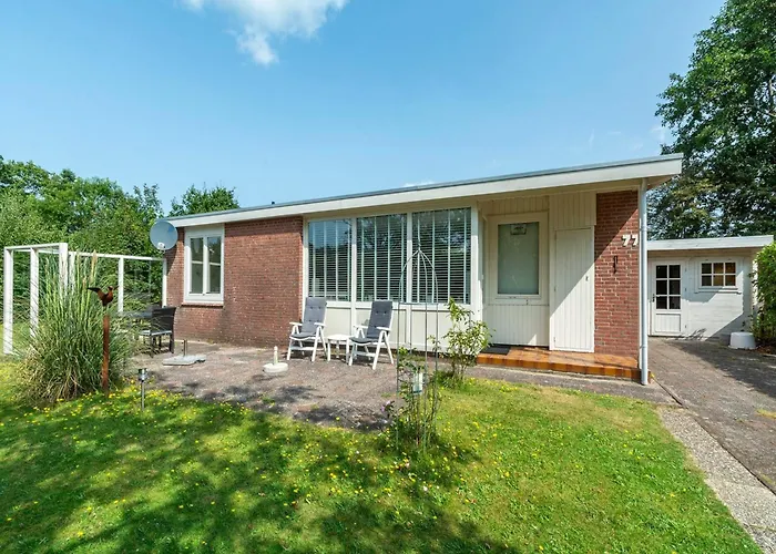 Holiday Home Near Bulb Fields With Garden Sint Maartensvlotbrug
