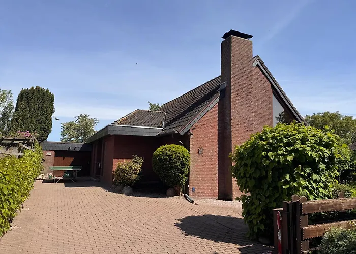 Fehmarn Presen-Süd - Ferienhaus plus Anbauwohnung für bis zu 7 Personen in Strandnähe