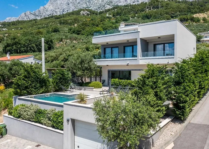 Villa Kuk With Heated Salt Water Pool - Makarska