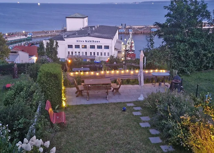 Haus Waterkant - traumhafter Meerblick und Garten Sassnitz