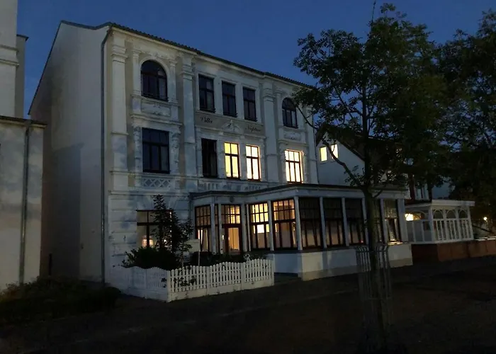 Villa Neptun - Holly Borkum
