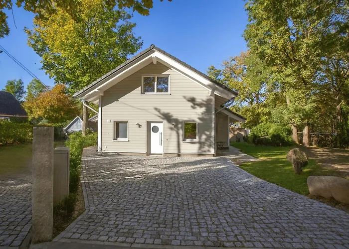 Ferienhaus Zum Hafen 21 in Zislow - Stilvoll entspannen zwischen Wald und See