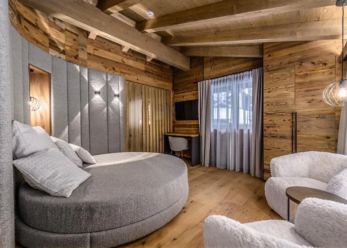The Peak Sölden - Chalets mit Outdoor-Pool
