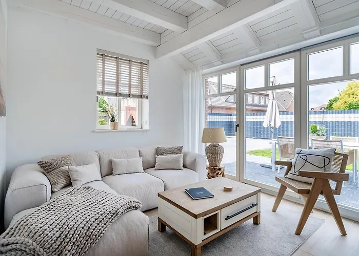 Ferienhaus HafenKISTE, zentrale und ruhige Lage Greetsiel