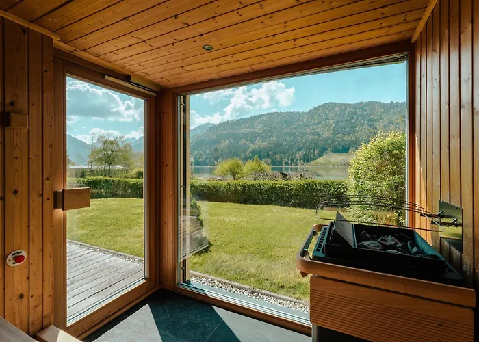 Ferienhof Obergasser und Bergblick Weissensee