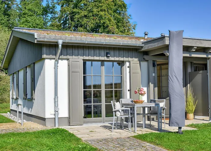 Ferienhaus Svantevit 31 Feriendorf Klein Stresow Rügen by ruyastay Putbus