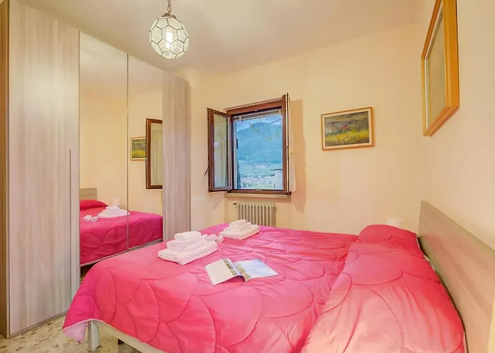 Villa Alberti 900M From Garda Lake Saló