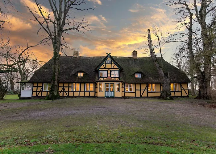 Herrenhaus Gut Dorotheenthal Damp