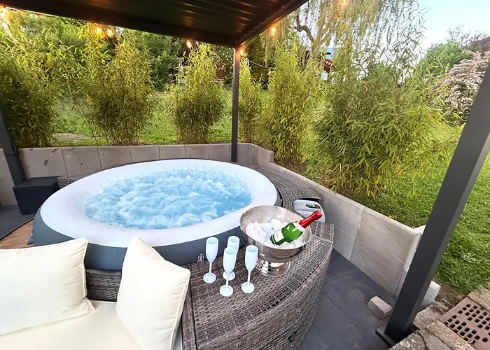 Ferienhaus mit Whirlpool - Garten&Spielzimmer - bis 6 Gäste Herbstein