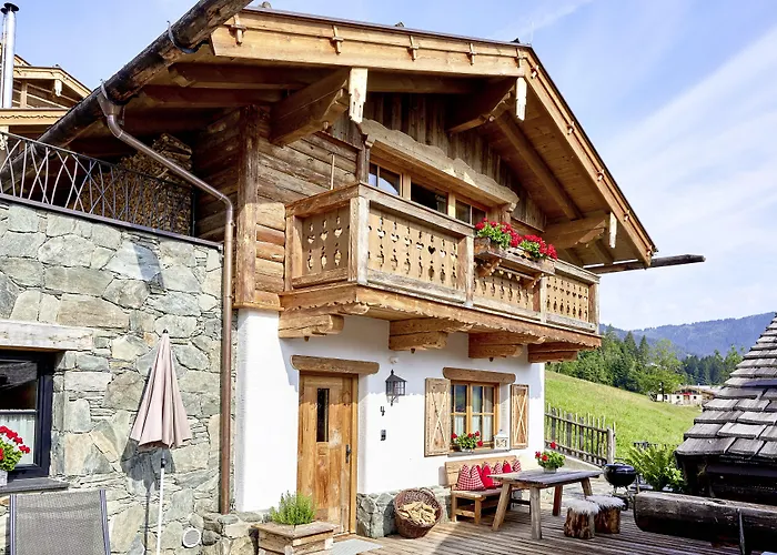 Almdorf Flachau - Luxus Hüttenurlaub