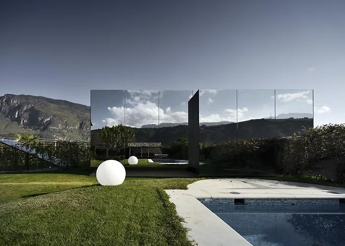 Mirror Houses Bozen