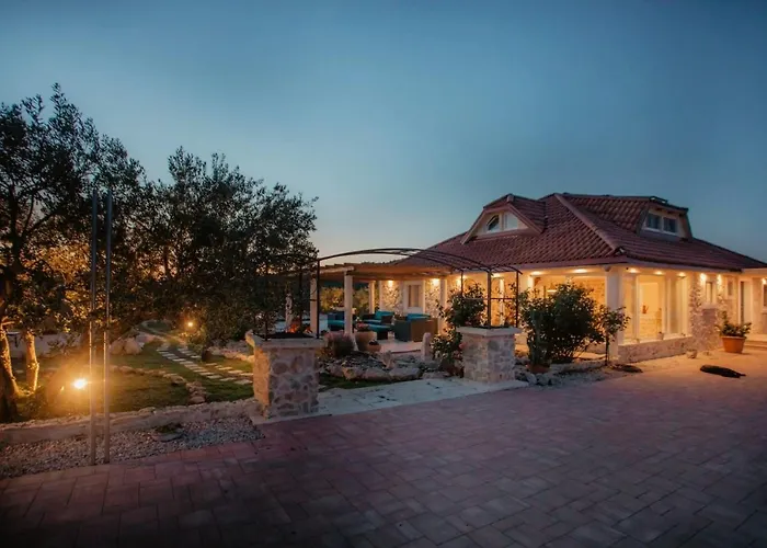 Villa Red Hacienda With Pool Vodice