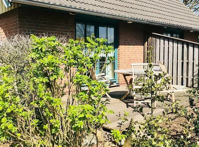 Backbord by Ferienhaus Strandgut Born