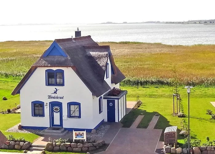 Villa Reetdachhaus Windsbraut Breege